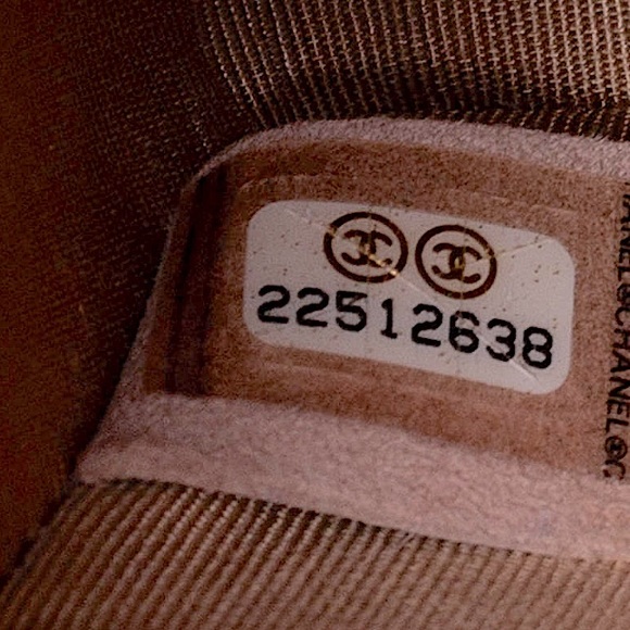 Chanel Metallic Beige Quilted Patent Leather Boy Flap Bag❗️ - Picture 7 of 12